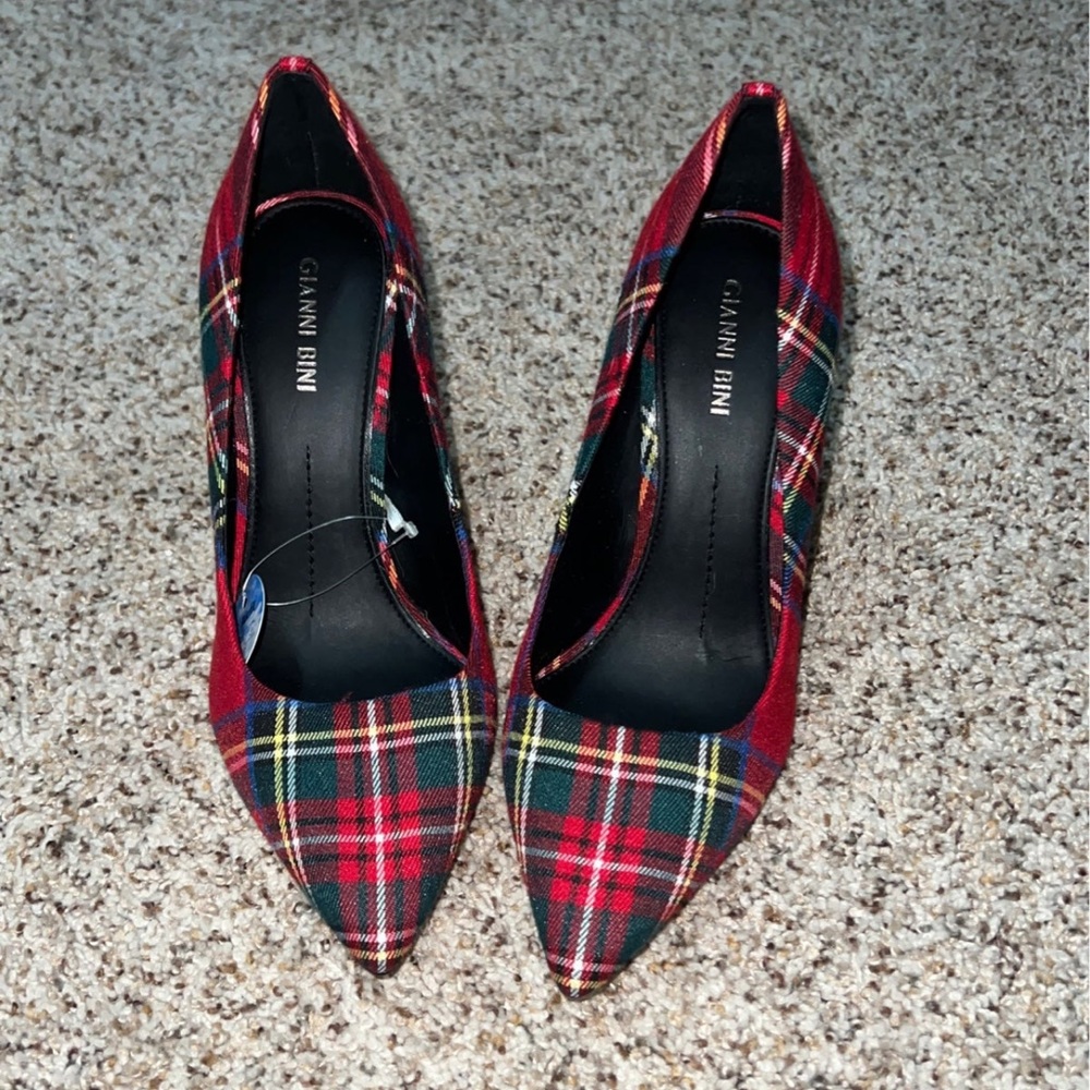 Gianni Bini Tartan Plaid Heels size 9!